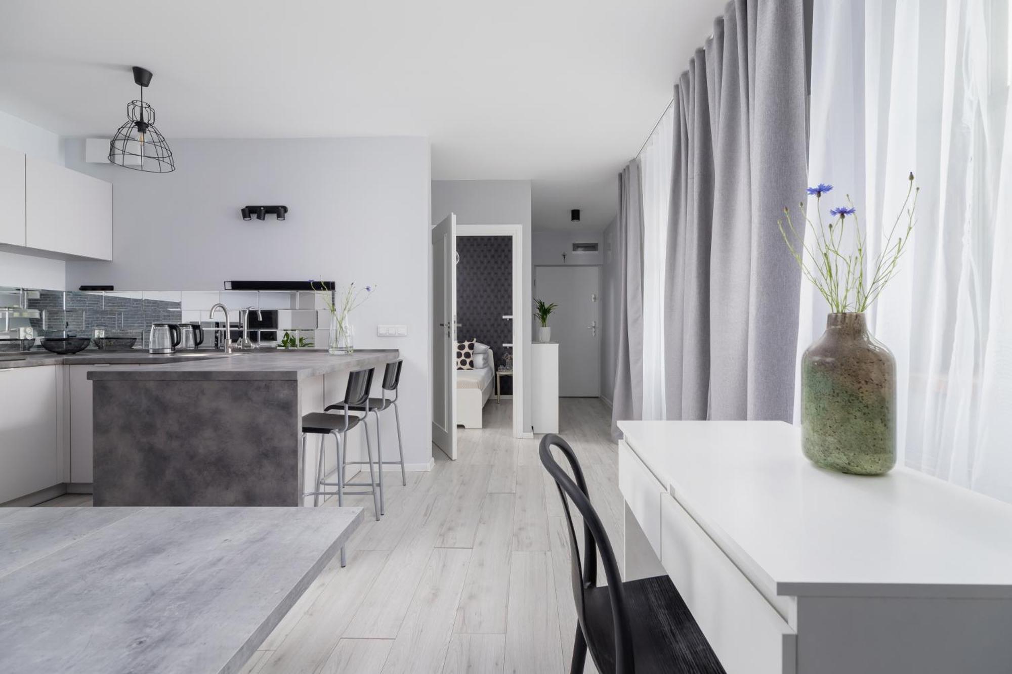 One Bedroom Apartment With A Balcony - Dietla 109 Street Краків Екстер'єр фото